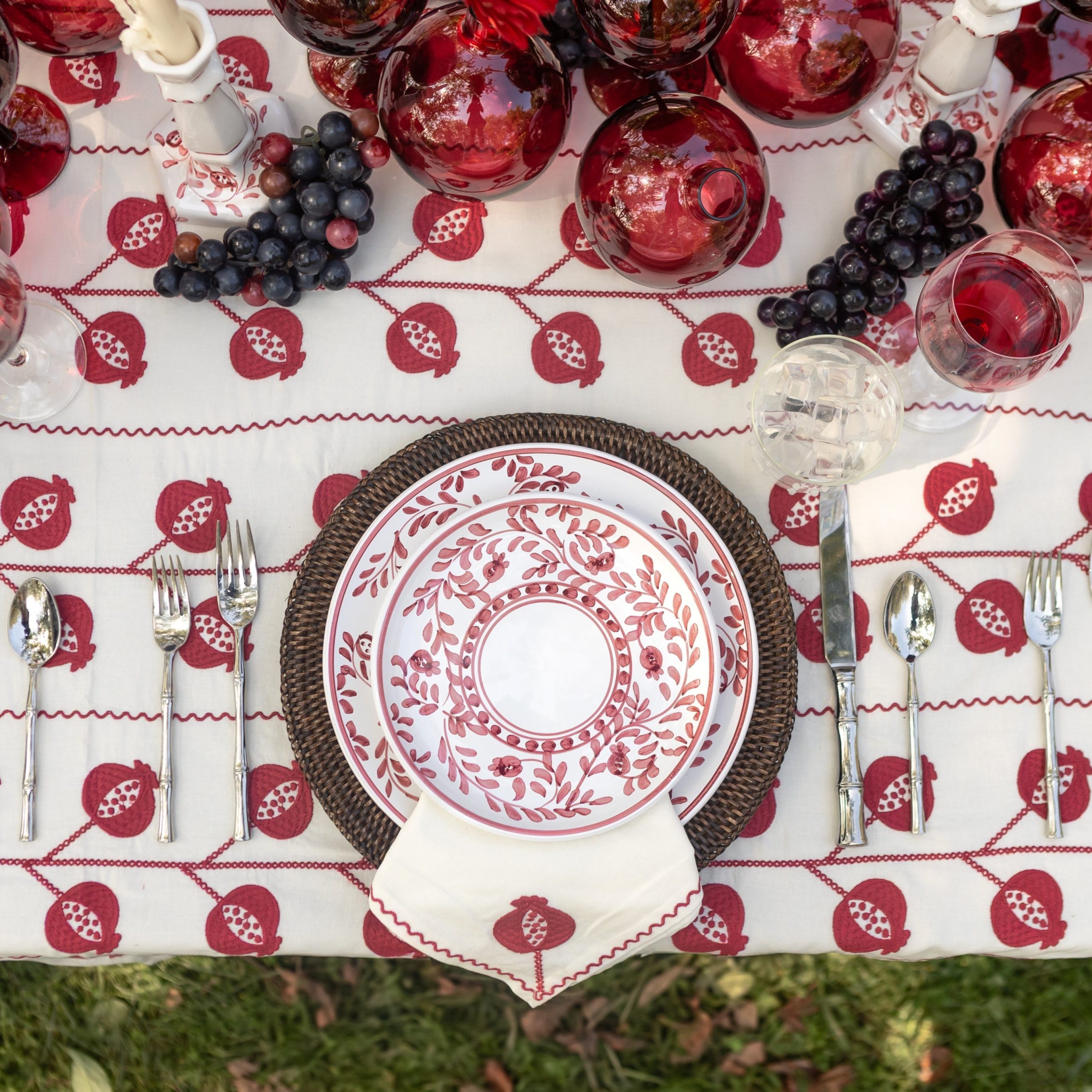 Pomegranate Scroll Bordeaux Dinner Plate Set of 2 - Image 4